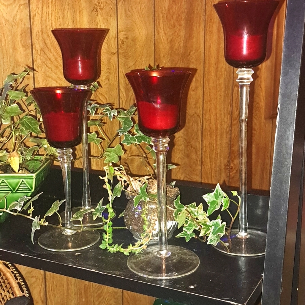4 Votive Candle Holders w candles